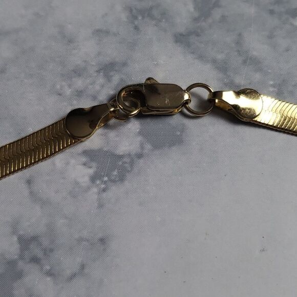 Vintage Golden Necklace  - Picture 3 of 3